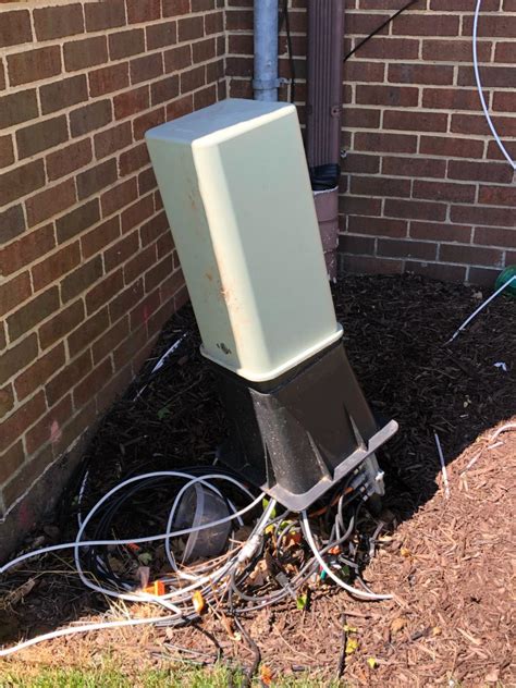 comcast junction box telephone pole|underground cable line xfinity.